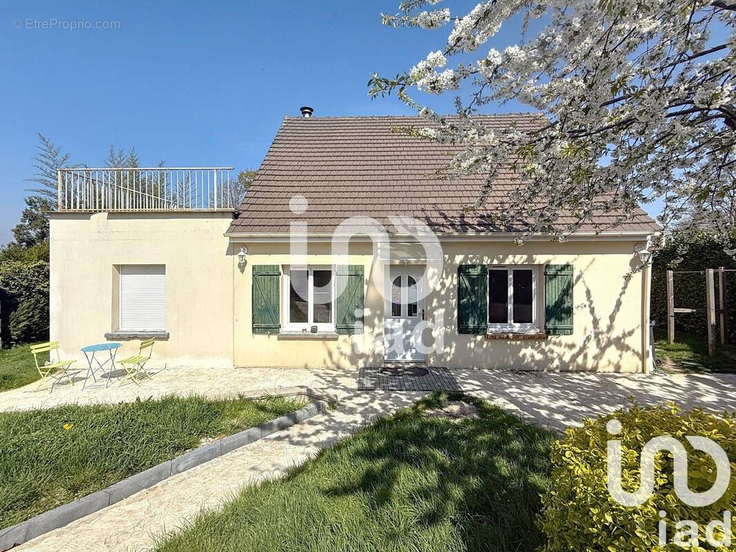 Photo 1 - Maison à ESBLY
