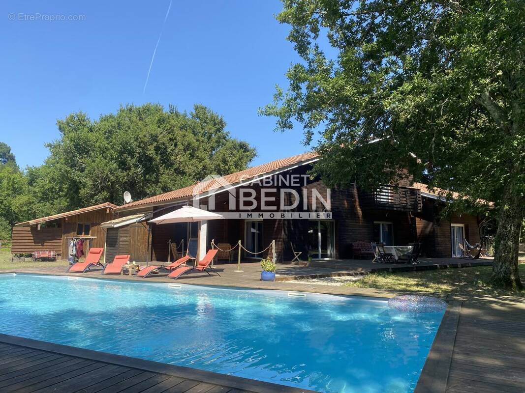 Maison à PARENTIS-EN-BORN