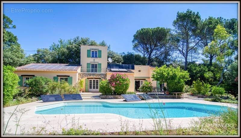 Maison à LORGUES
