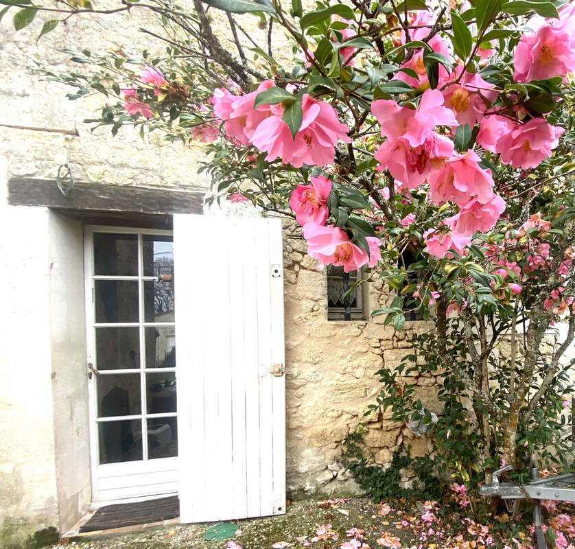 Maison à PERISSAC