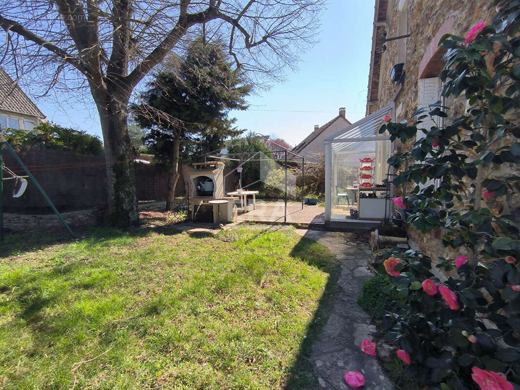 Maison à BALLANCOURT-SUR-ESSONNE