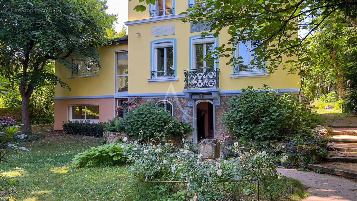Maison à MONTGERON