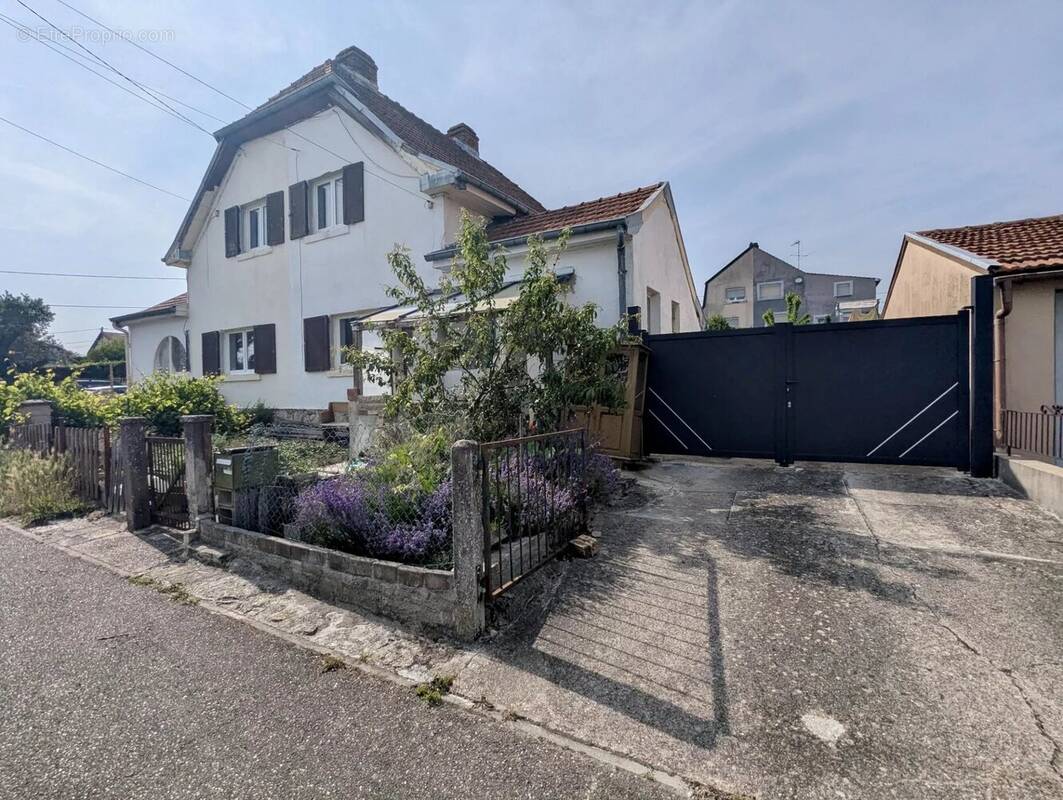 Maison à CREHANGE