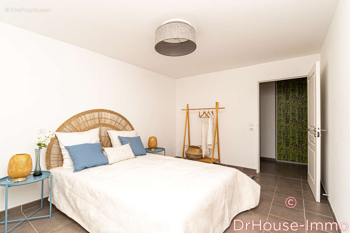 Appartement à VENELLES