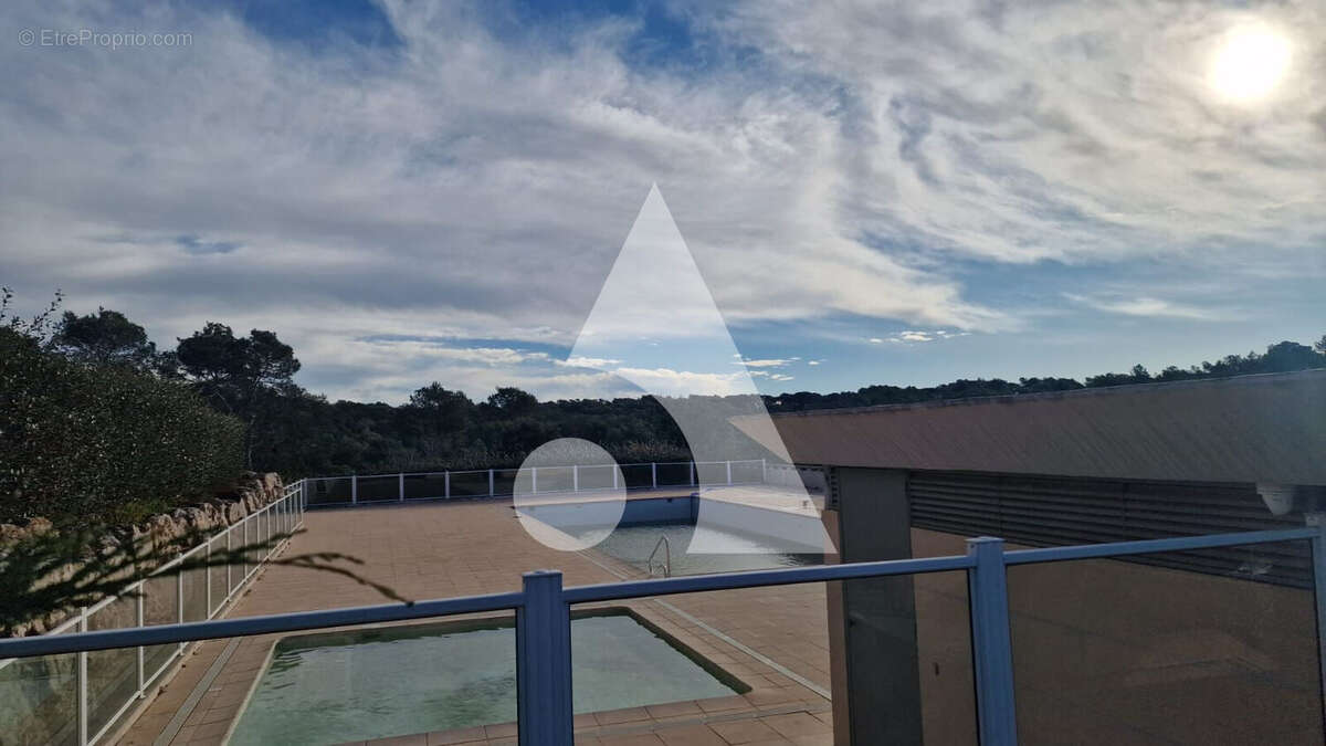 Appartement à ROQUEBRUNE-SUR-ARGENS