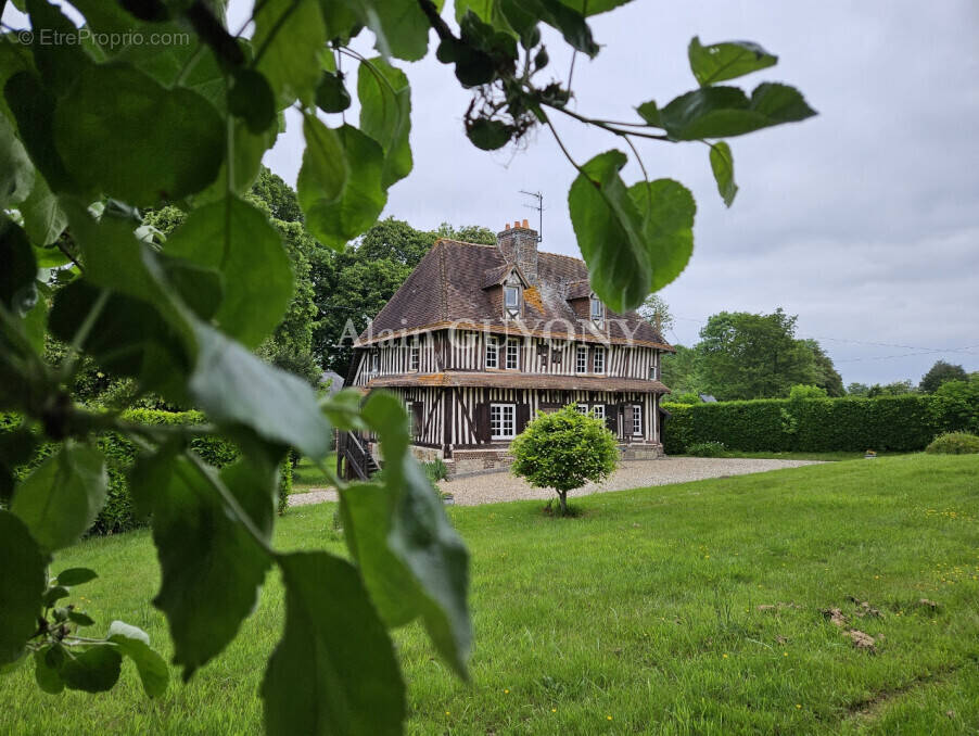Maison à PONT-L&#039;EVEQUE