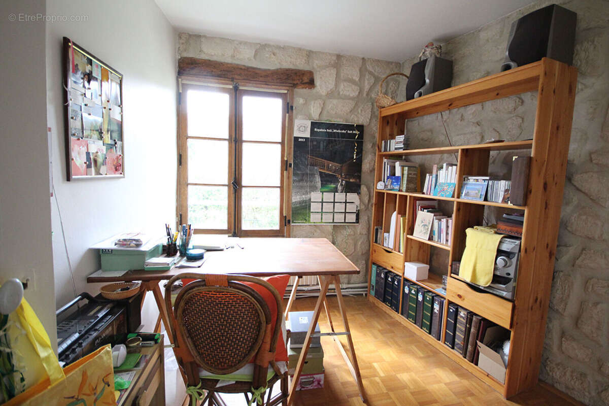 Maison à VERNEUIL-EN-HALATTE