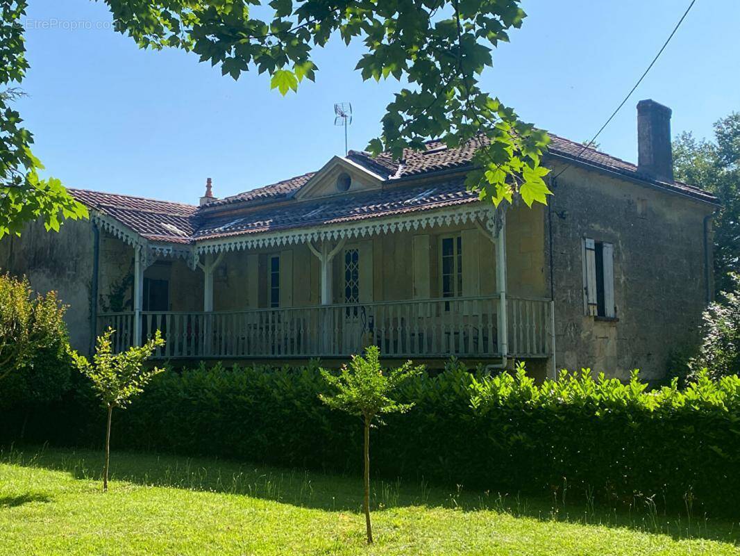Maison à RAUZAN