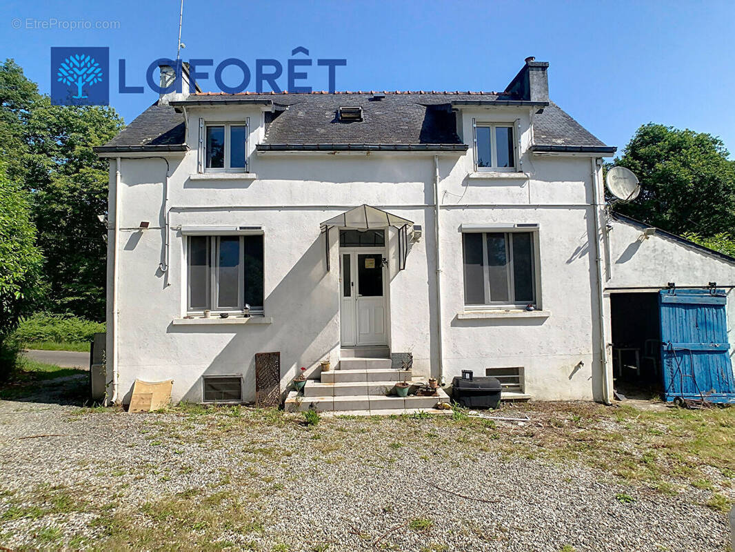 Maison à CLEGUEREC