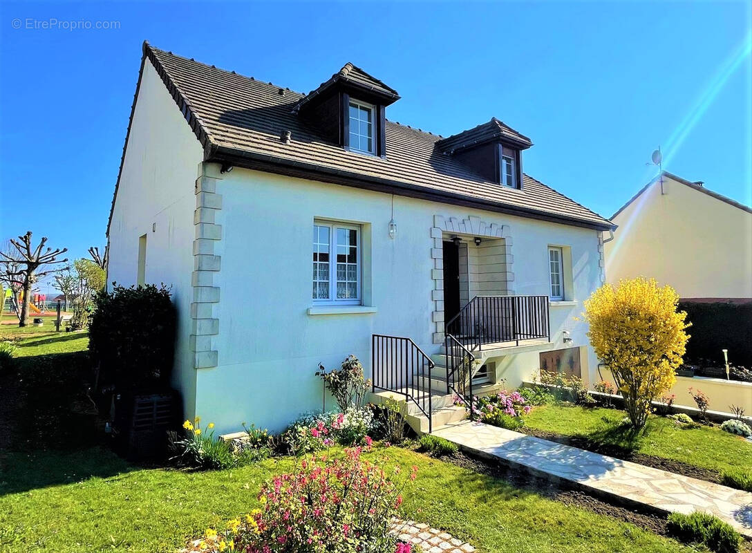 Maison à MONTMIRAIL