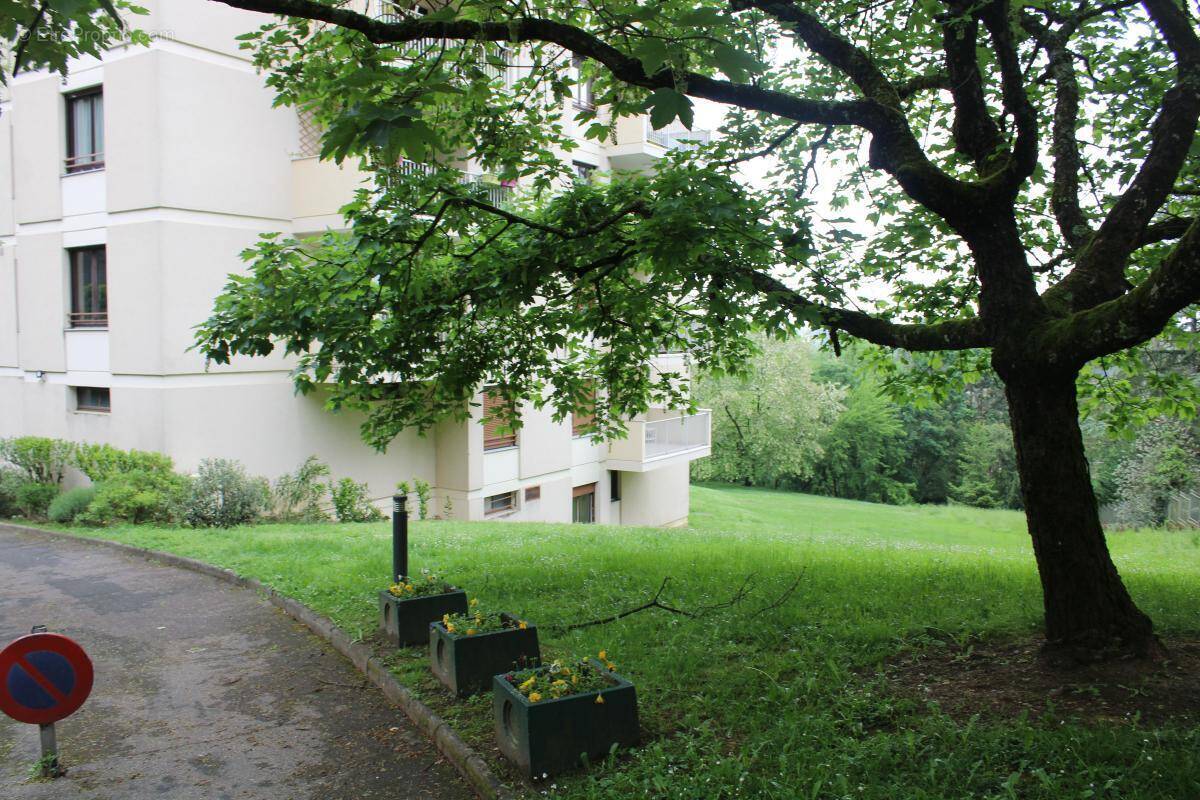 Appartement à TASSIN-LA-DEMI-LUNE