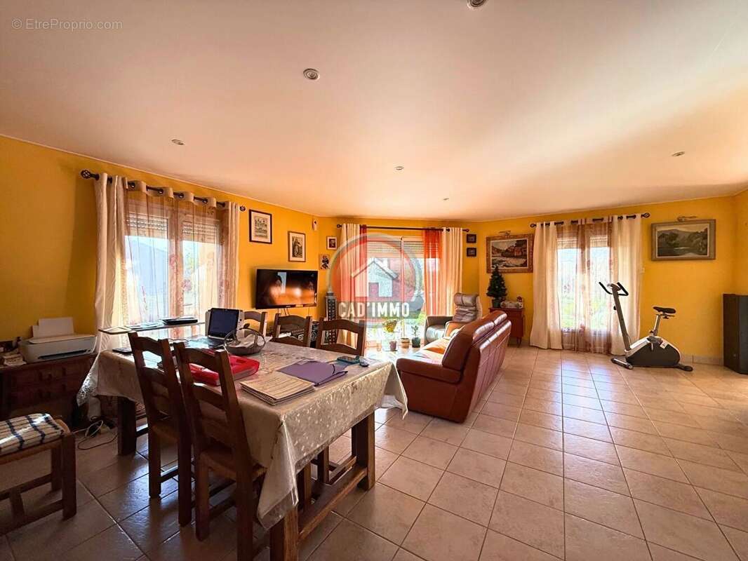 Maison à GARDONNE