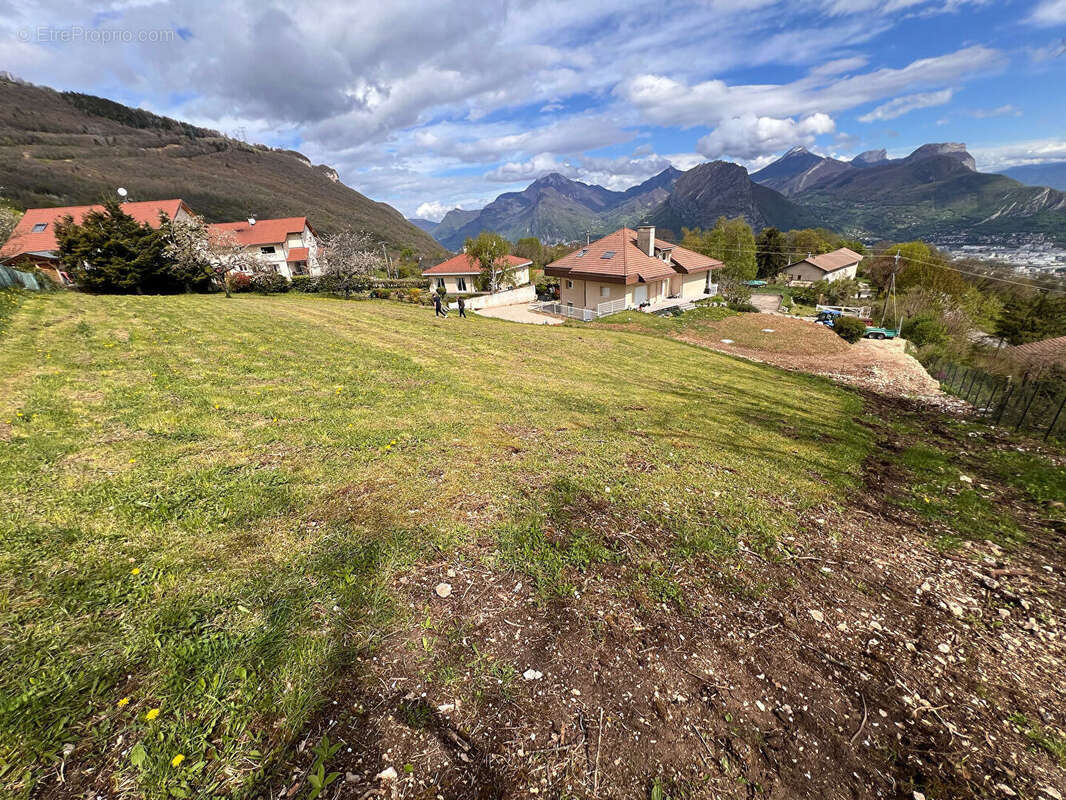 Terrain à SEYSSINET-PARISET