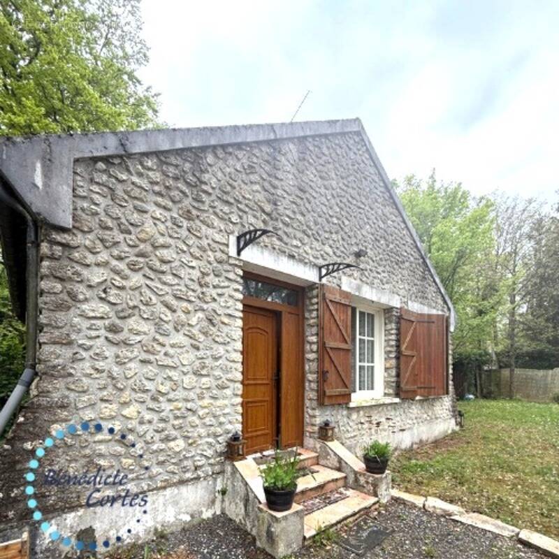 Maison à MEREVILLE