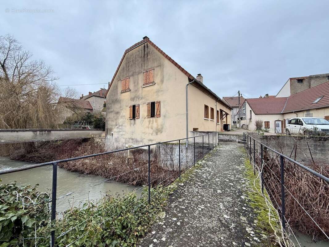 Maison à VARENNES-SUR-ALLIER