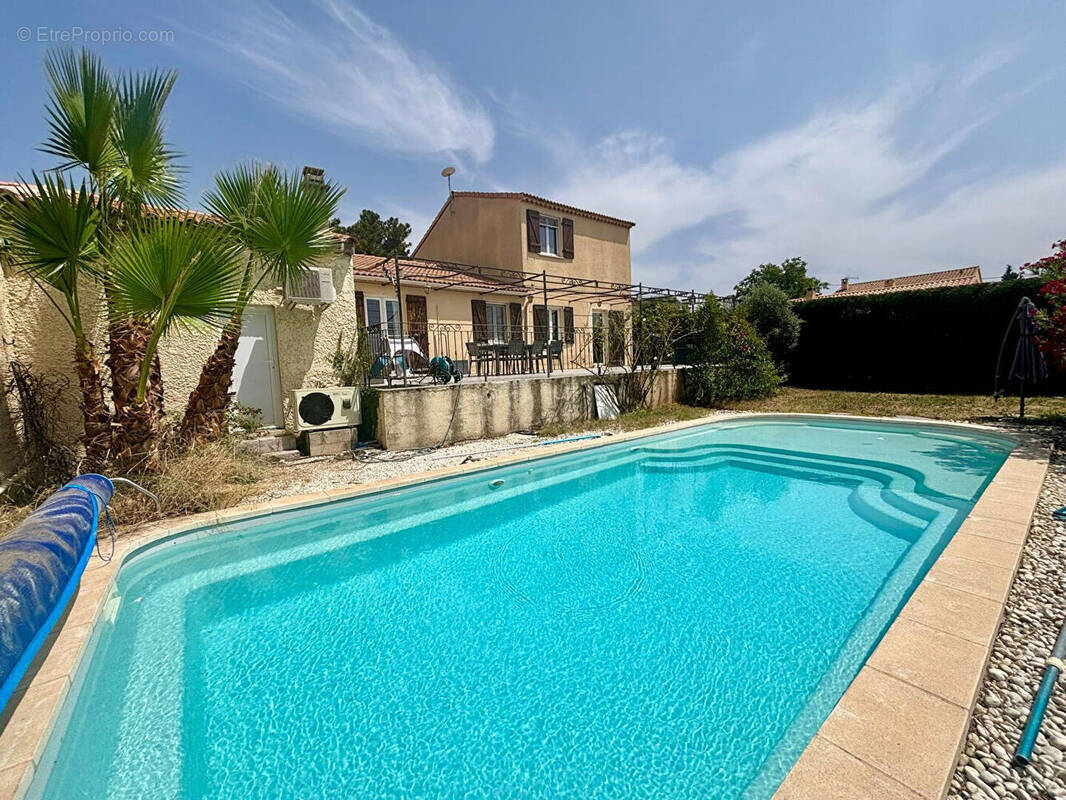 Maison à LA FARE-LES-OLIVIERS
