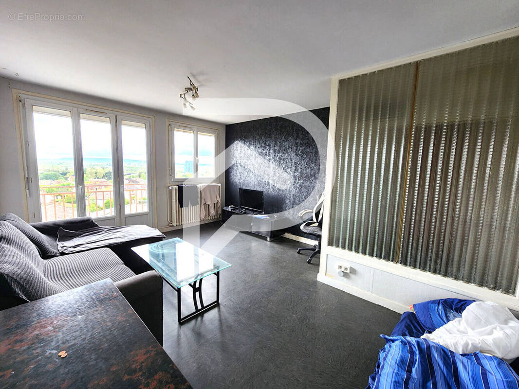 Appartement à MONTCEAU-LES-MINES