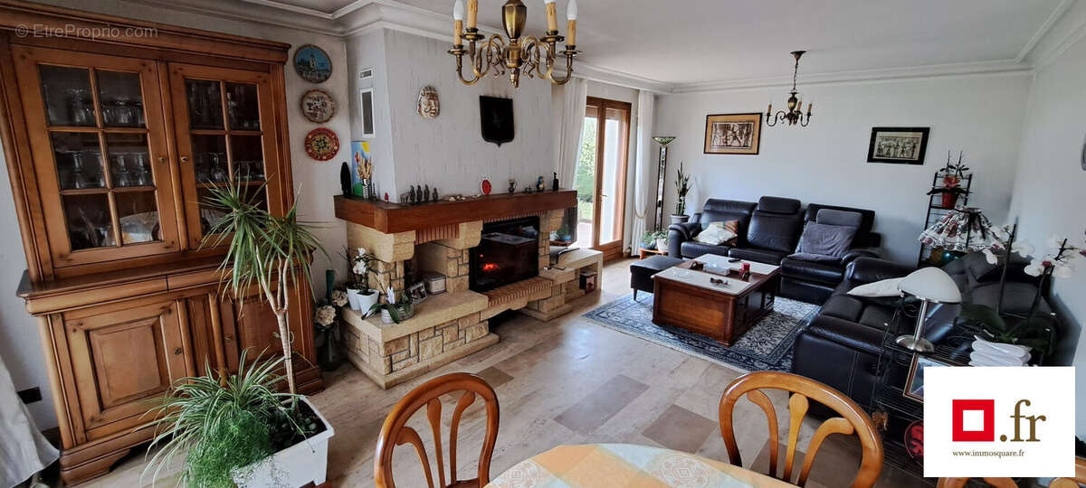 Maison à NOTRE-DAME-DE-COMMIERS