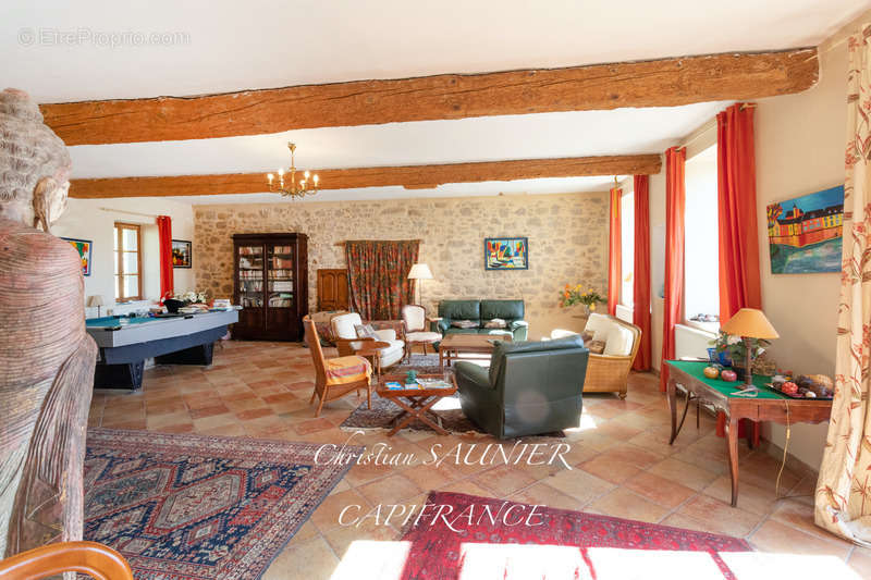 Maison à LA POMAREDE