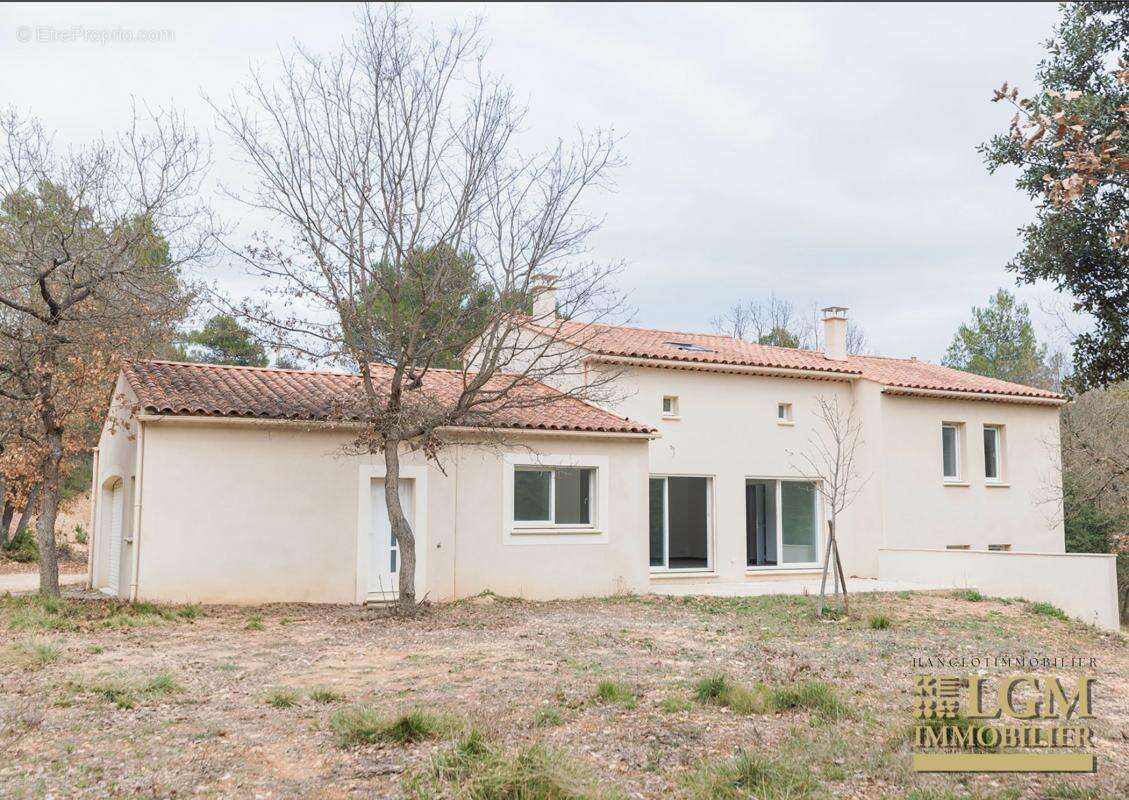 Maison à PEYROLLES-EN-PROVENCE