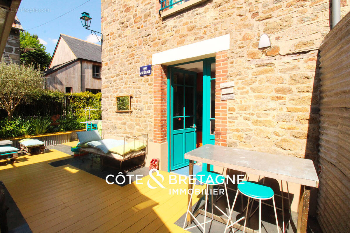 Maison à COMBOURG
