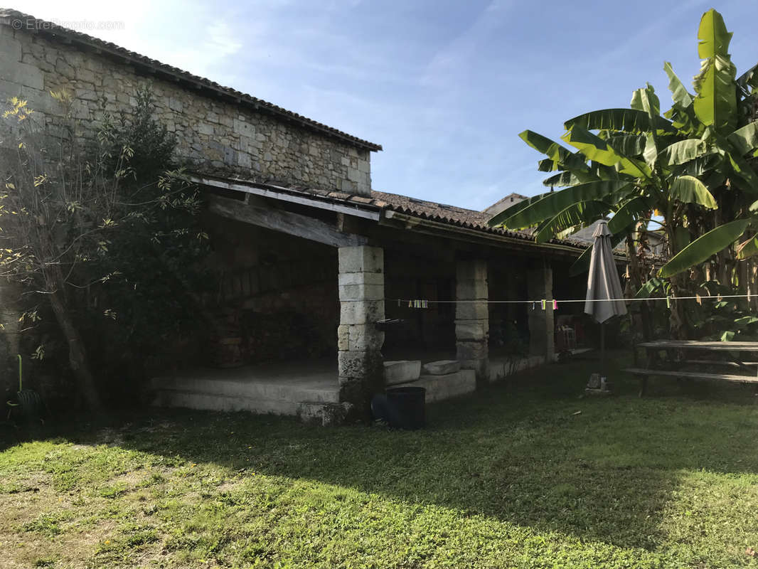 Maison à LA SAUVE