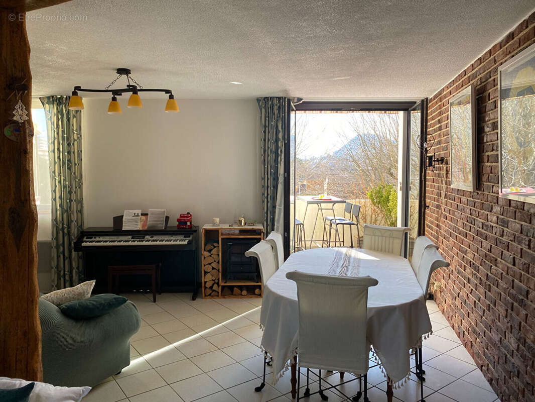 Appartement à SEYSSINET-PARISET
