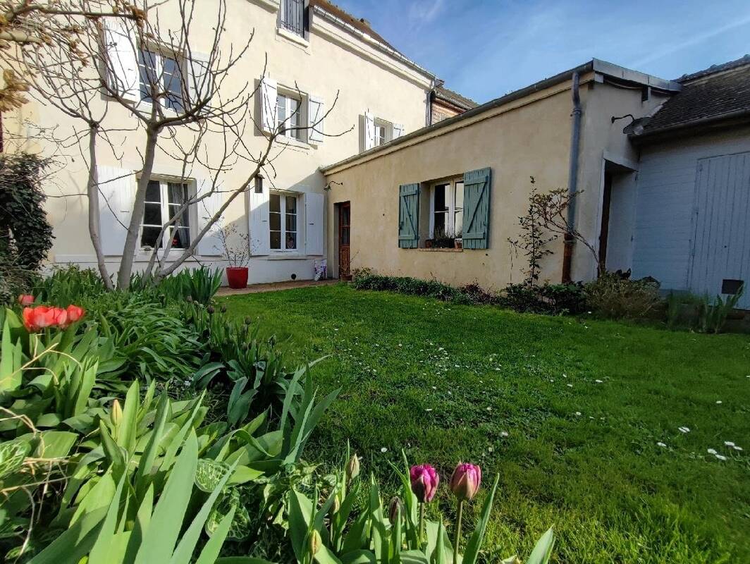 Maison à PONTOISE