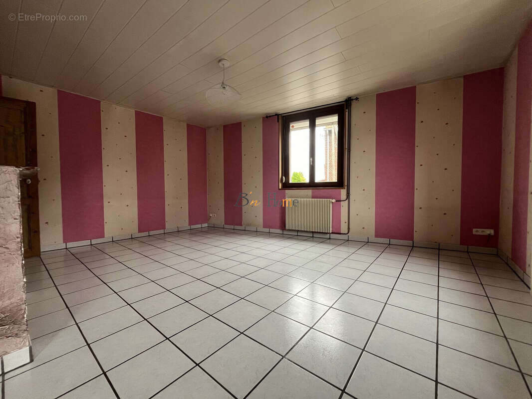Maison à LAGNICOURT-MARCEL