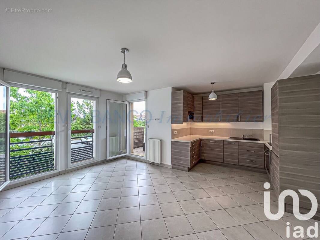 Photo 1 - Appartement à SAINT-REMY-L&#039;HONORE