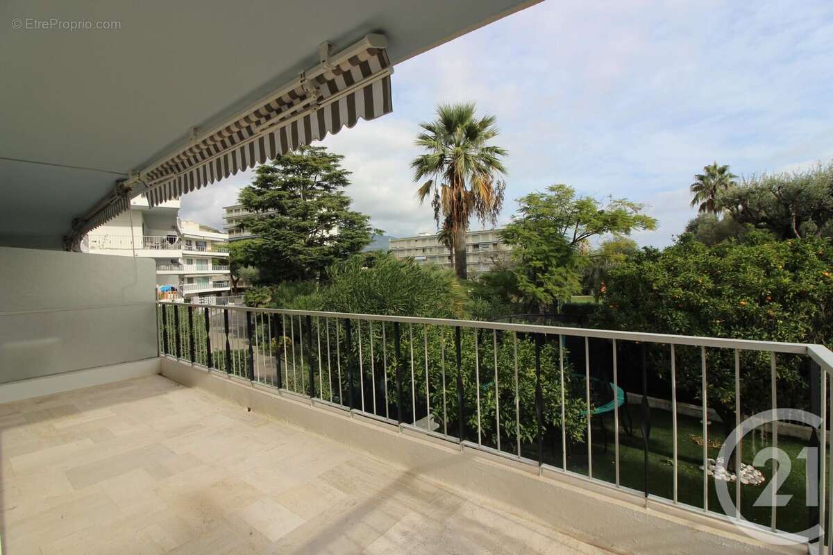 Appartement à ROQUEBRUNE-CAP-MARTIN