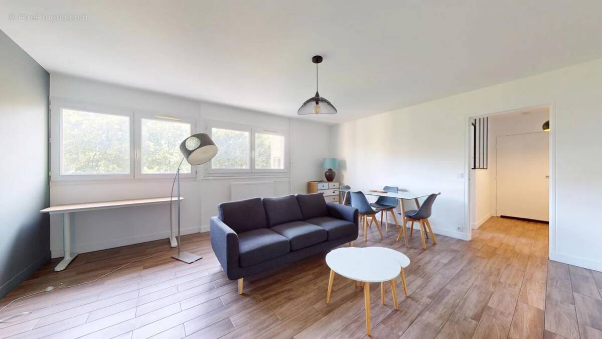 Appartement à MONTIGNY-LE-BRETONNEUX