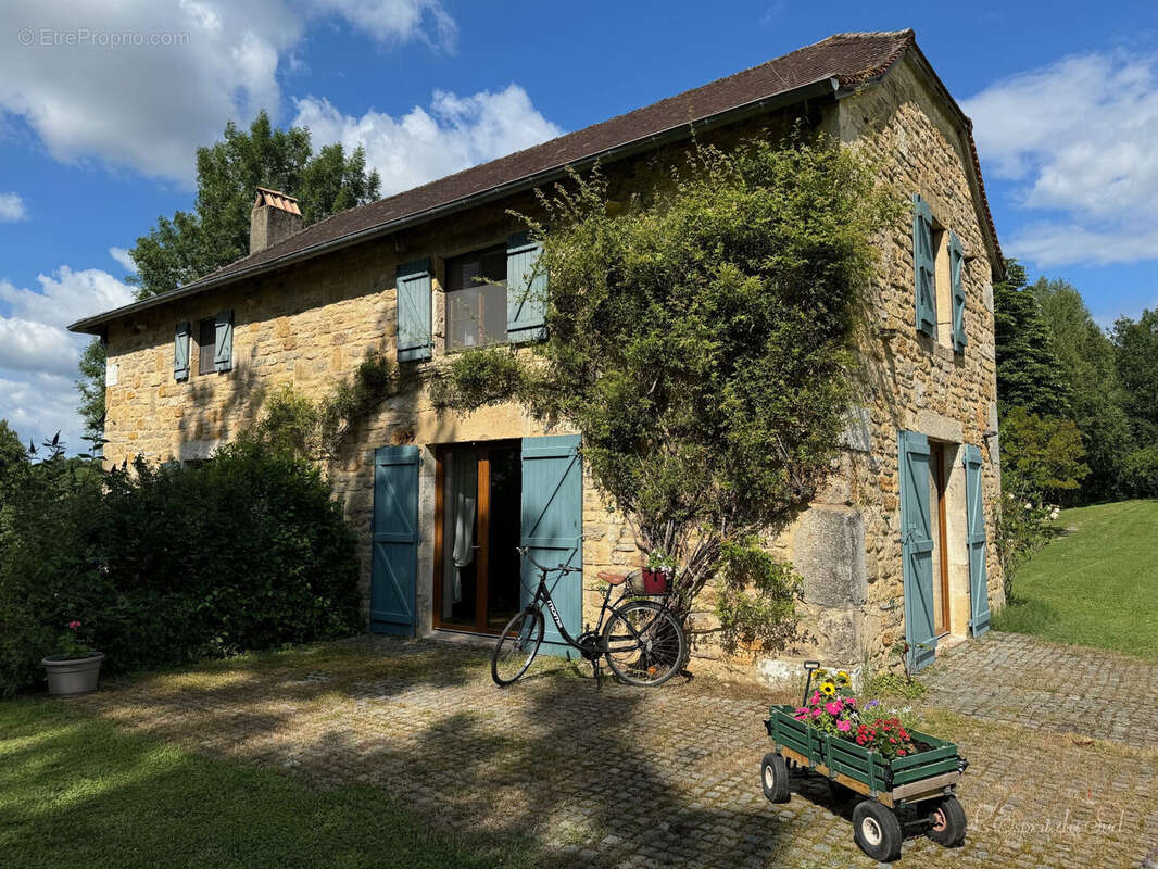 Maison à PUYLAGARDE