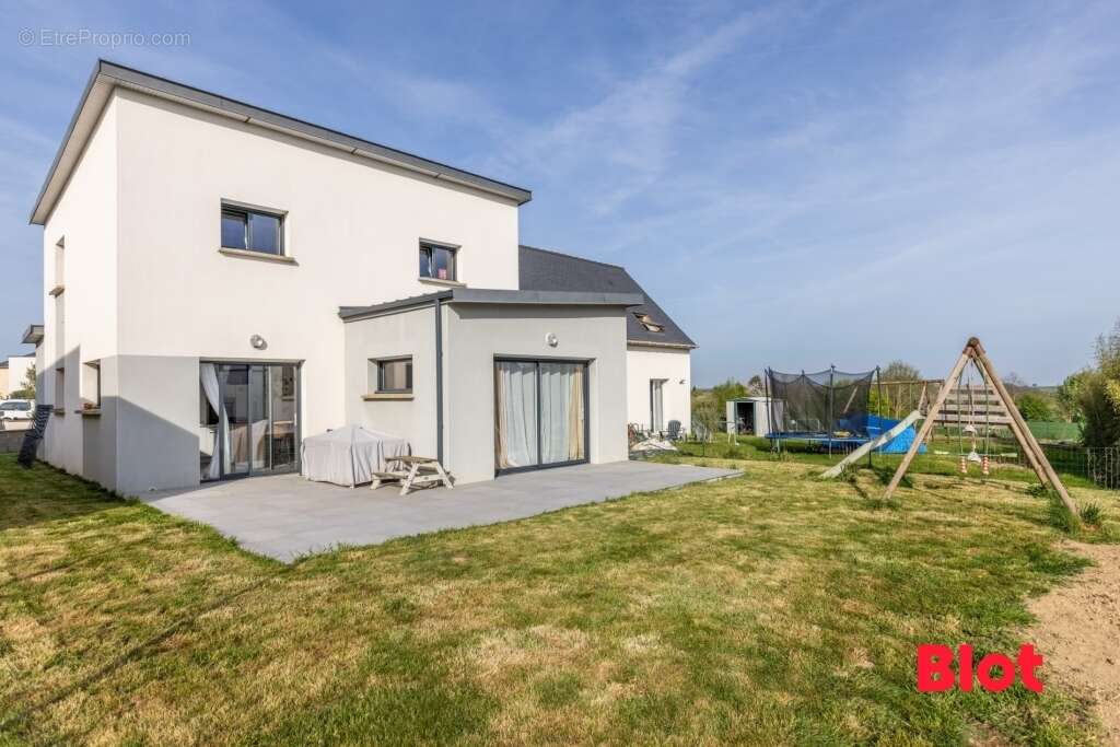 Maison à JANZE