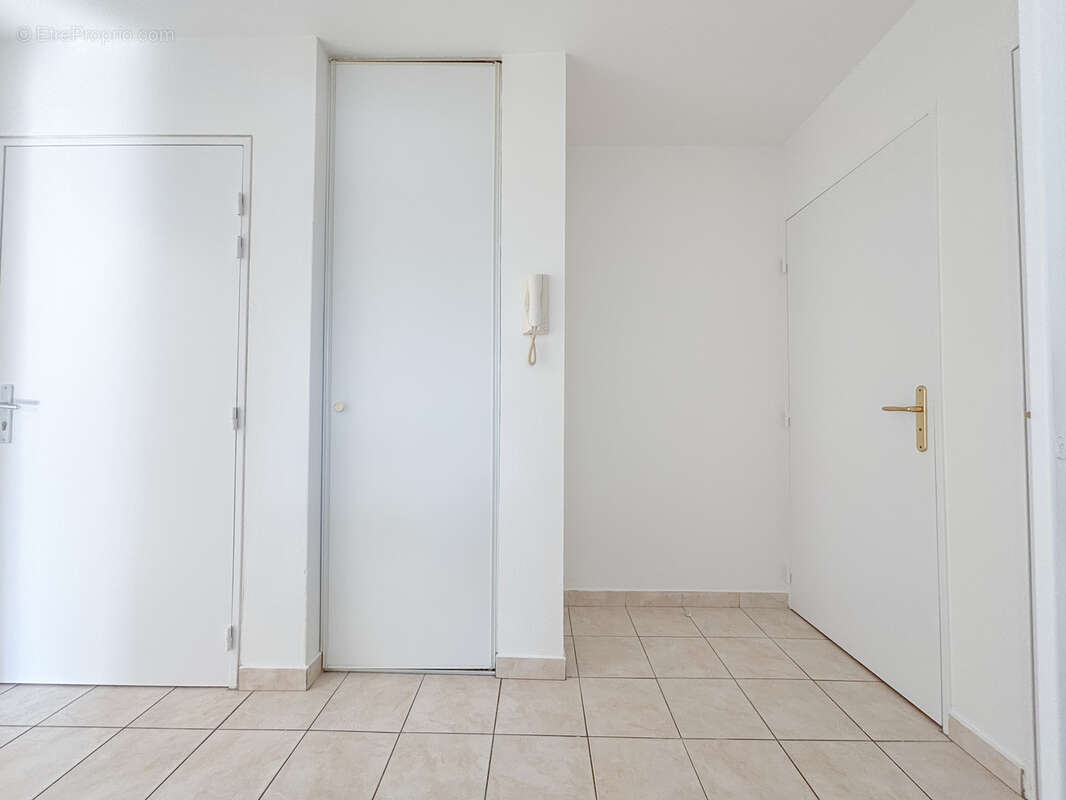 Appartement à BEUVRAGES