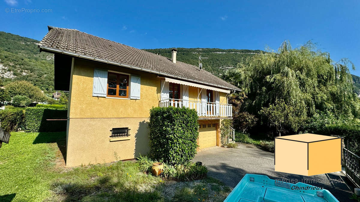 Maison à CHINDRIEUX