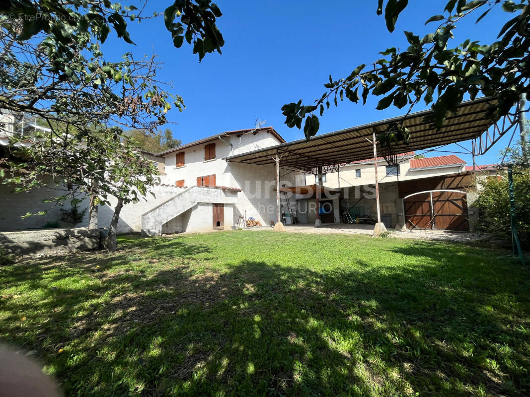 Maison à SATOLAS-ET-BONCE