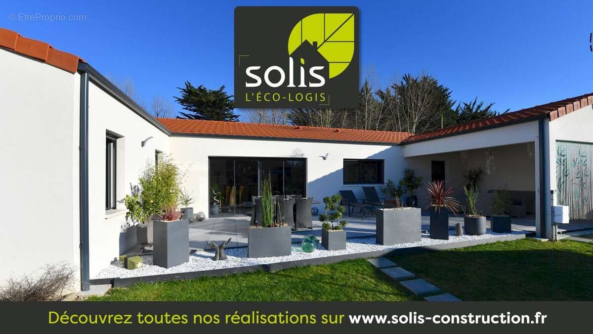 Terrain à MEDIS