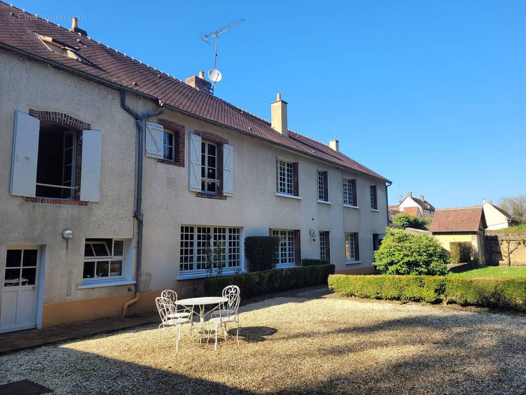 Maison à LONGNY-AU-PERCHE