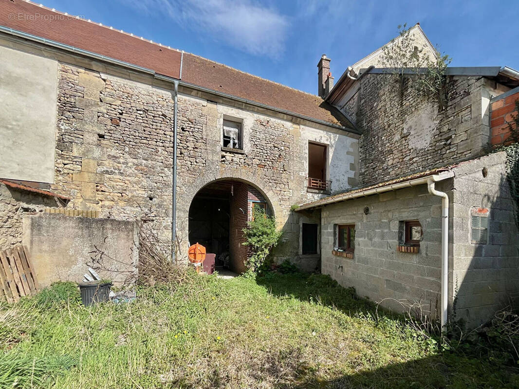 Maison à COMMENY