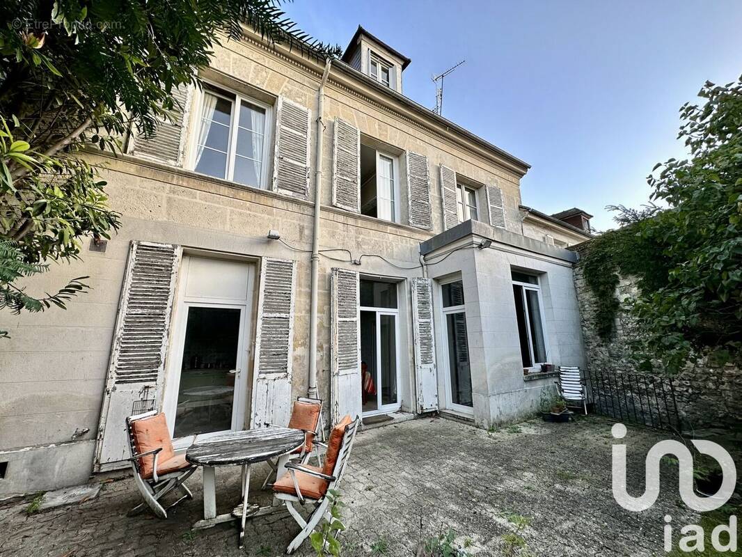 Photo 1 - Maison à COMPIEGNE