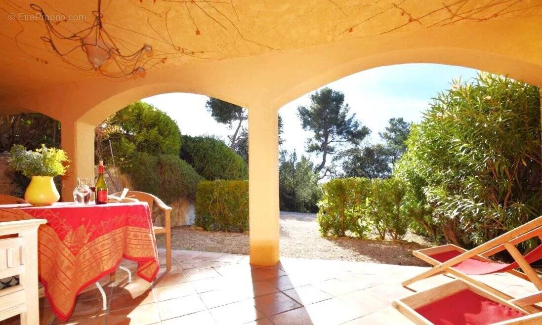 Appartement à VENCE