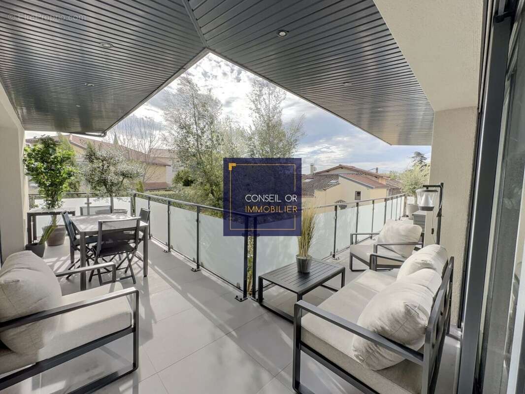 Appartement à SAINT-GENIS-LAVAL
