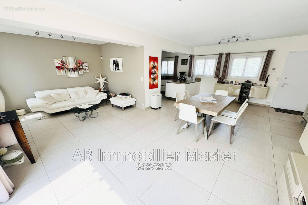Maison à ANTIBES