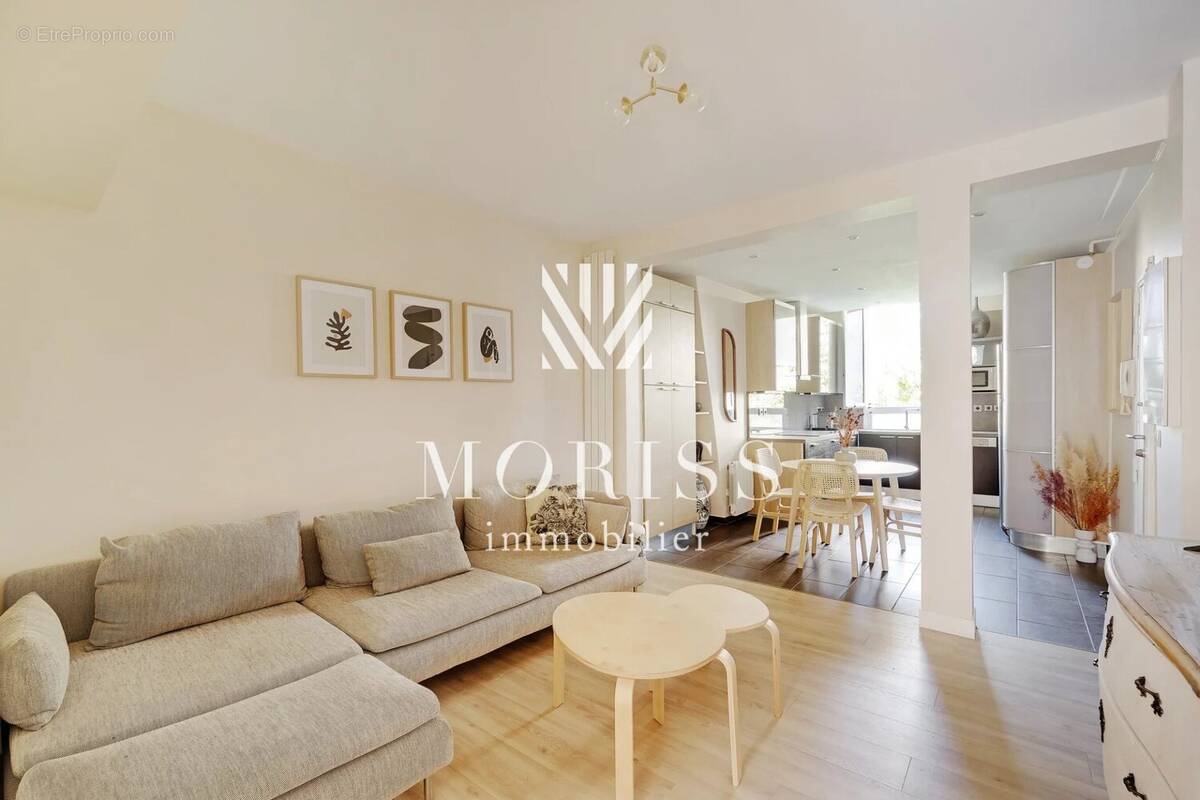 Appartement à PARIS-3E
