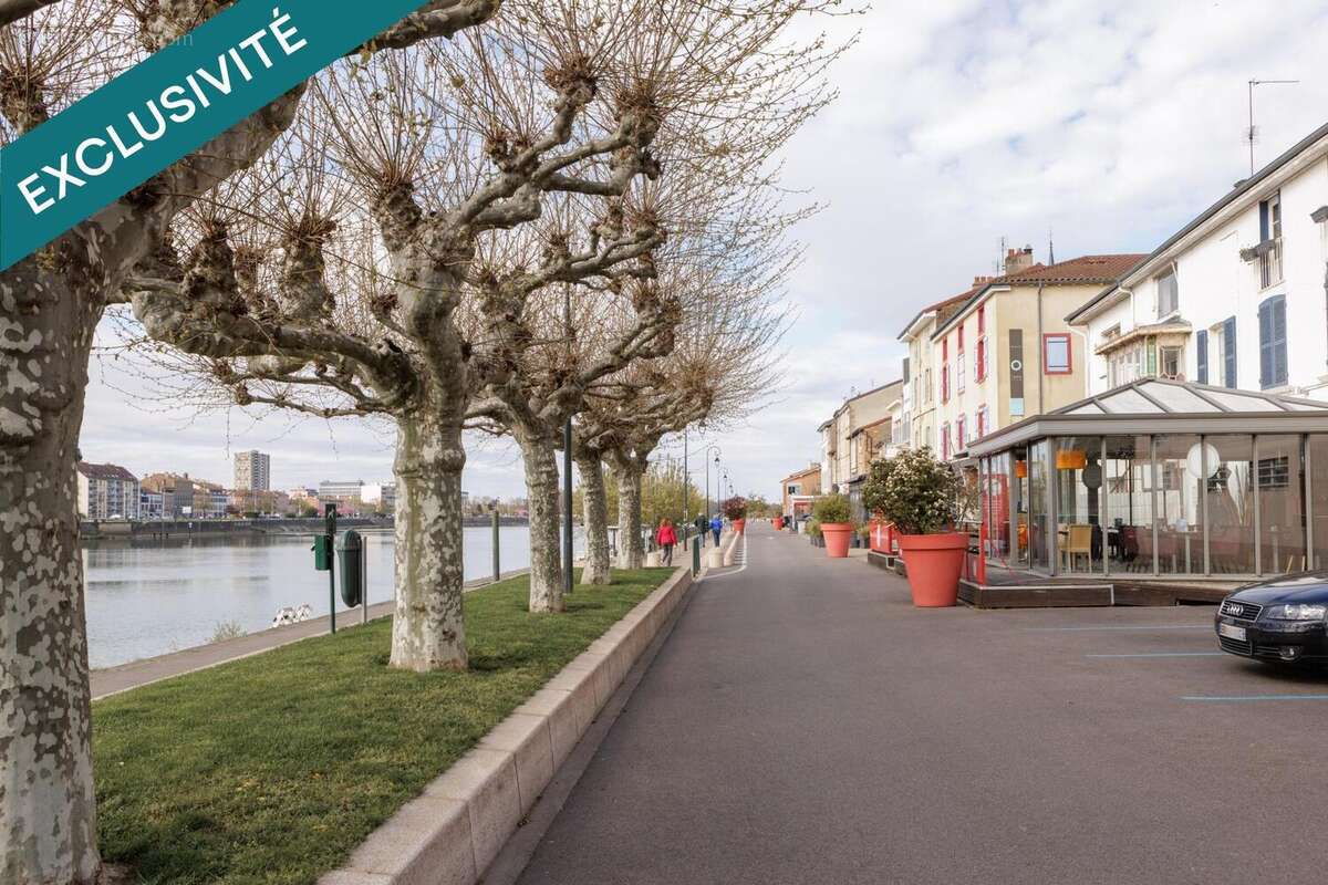 Photo 3 - Maison à SAINT-LAURENT-SUR-SAONE