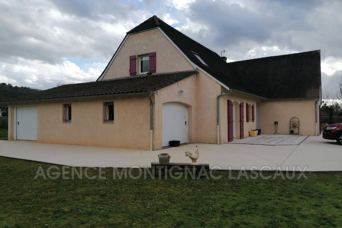 Maison à MONTIGNAC