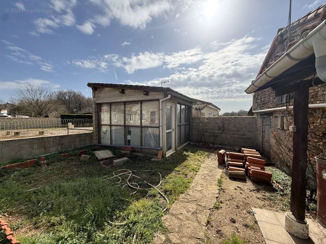 Maison à TAIZE-AIZIE