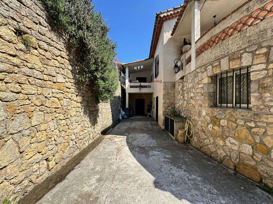 Maison à VALLAURIS