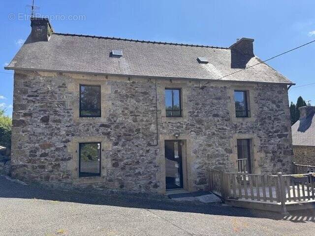Maison à ROSNOEN